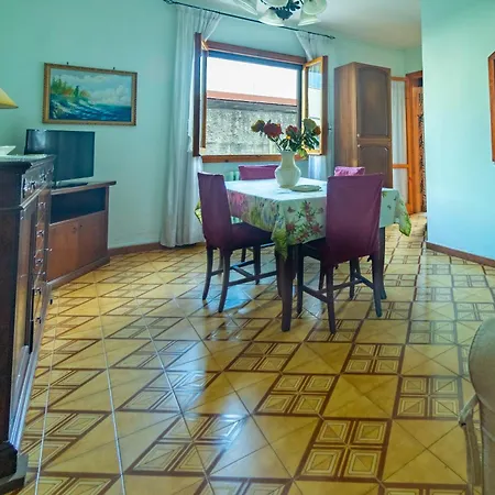 Διαμέρισμα Casa Samari Three *